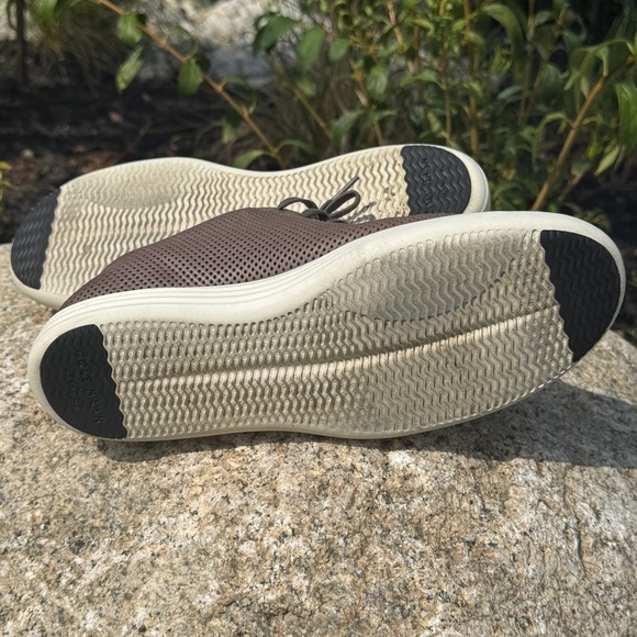 Cole Haan Crosscourt II Sneaker Mens Size 9 Grey Perforated Leather Casual Shoes - Picture 9 of 10